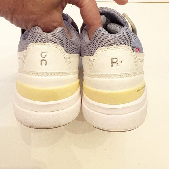 On Running The Roger Advantage Sneaker Size 7 $140.00 - Picture 6 of 9